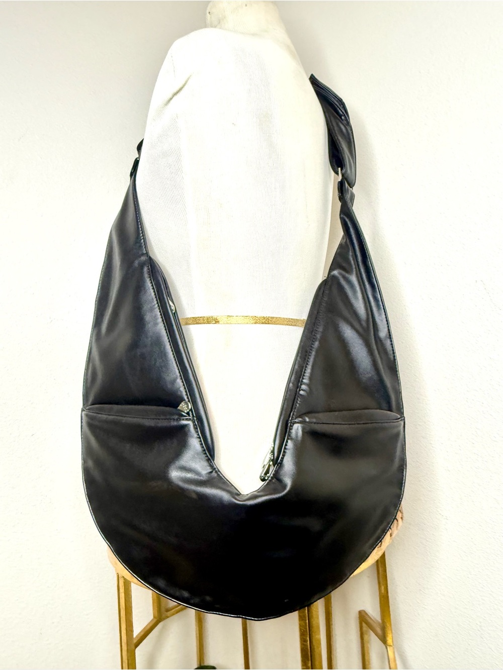 SASH Faux Leather Bag with FRID-Protected Wallet Black faux Leather Hobo adjust - Picture 4 of 8